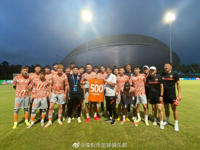 全场比赛结束，最终AC米兰2-2萨勒尼塔纳。